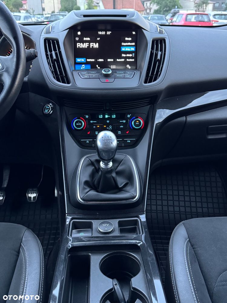 Ford Kuga 2.0 TDCi 4x4 ST-Line - 23
