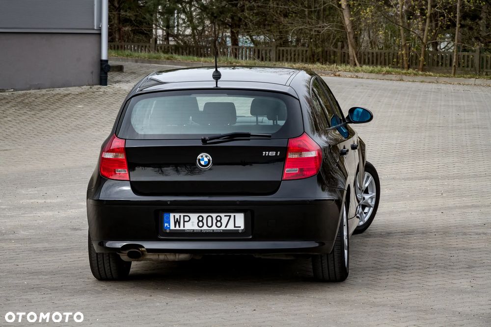 BMW Seria 1 116i - 6