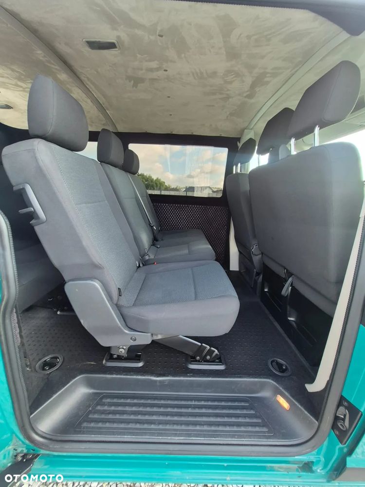 Volkswagen Caravelle - 17