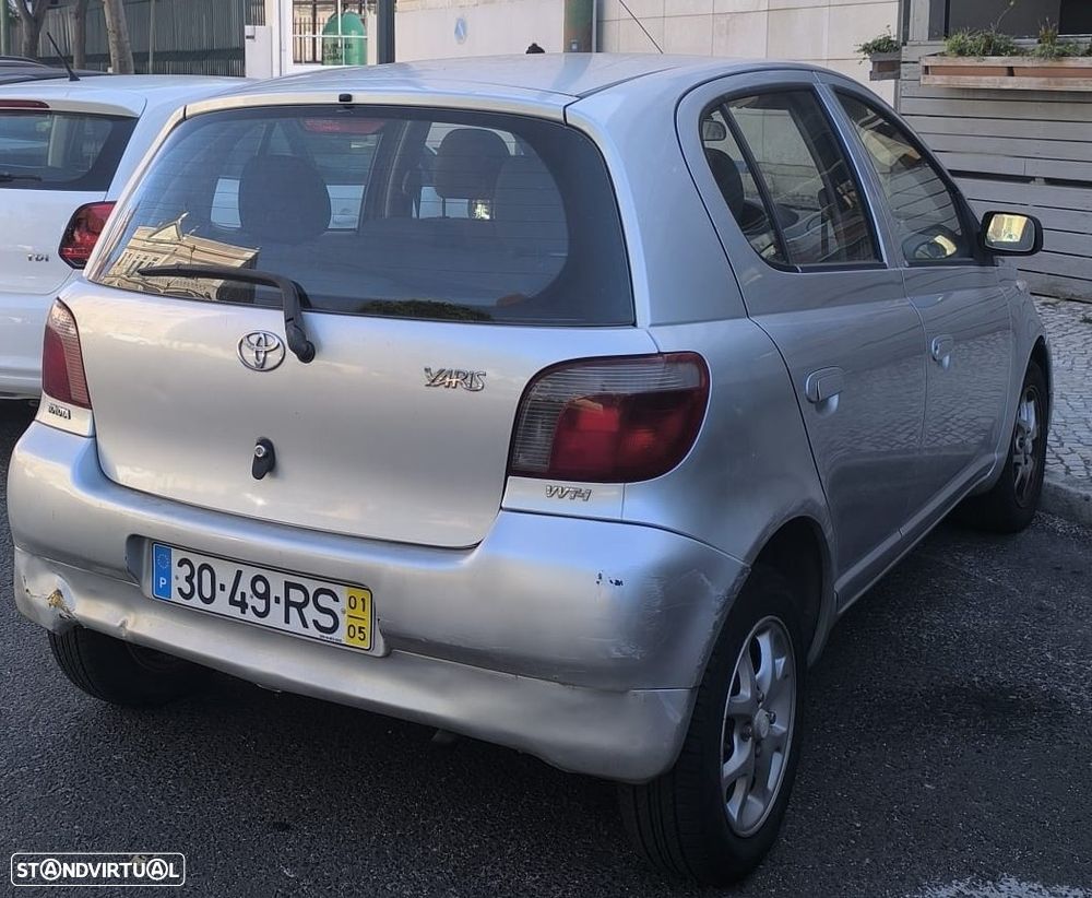 Toyota Yaris 1.0 Luna - 4