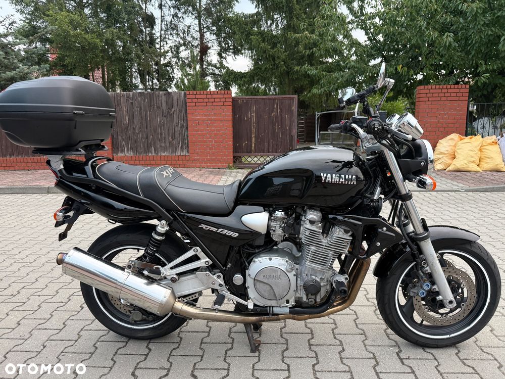 Yamaha XJR - 7