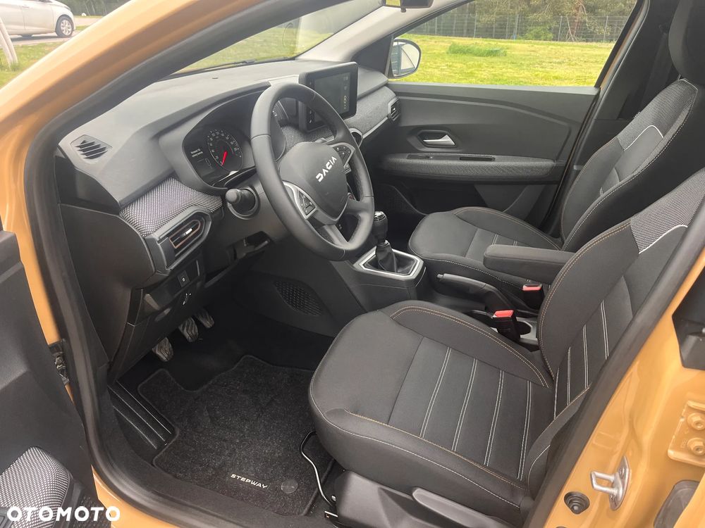 Dacia Sandero Stepway TCe 90 Essential - 9