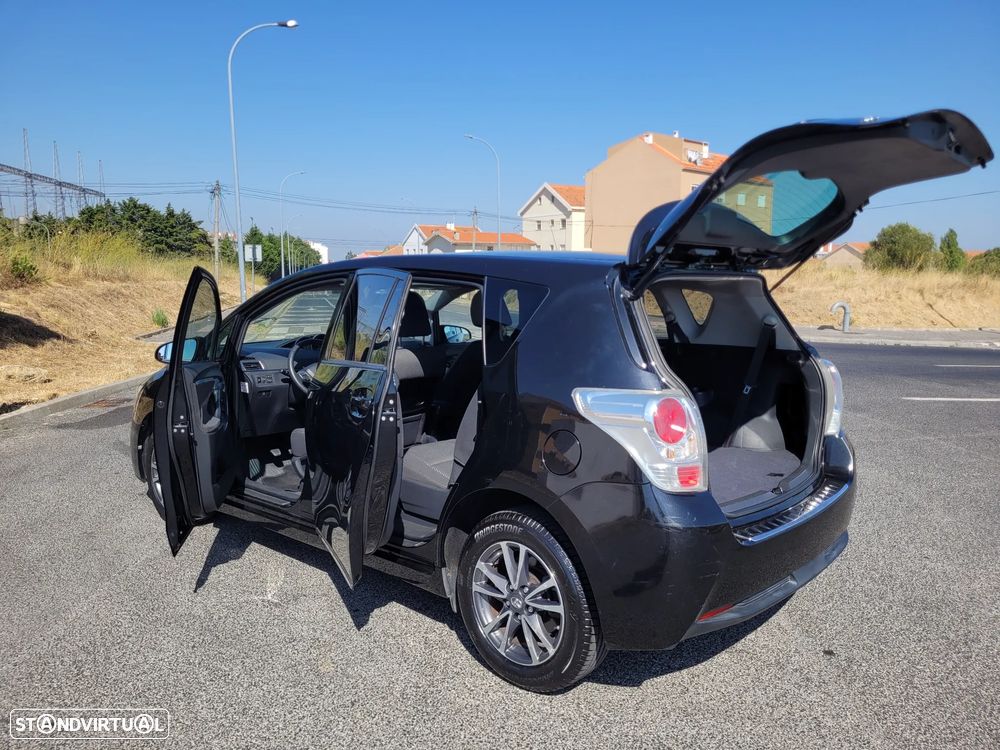 Toyota Verso 2.0 D-4D Exclusive+NAVI - 58