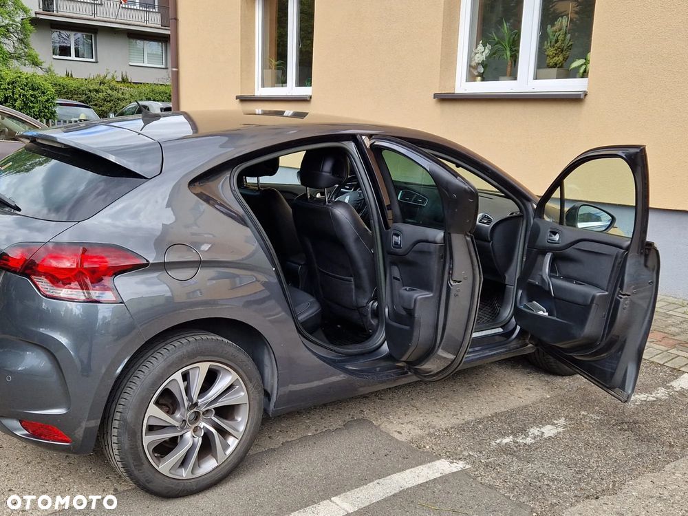 Citroën DS4 1.6 HDi SoChic - 11