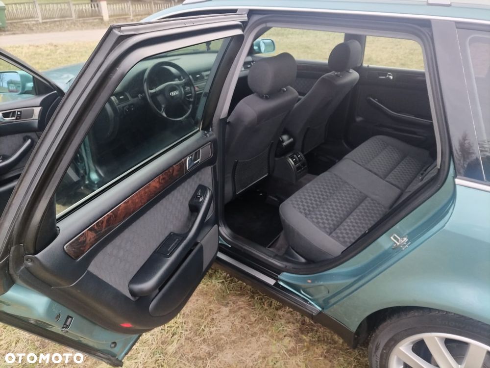 Audi A6 Avant 2.5 TDI - 15