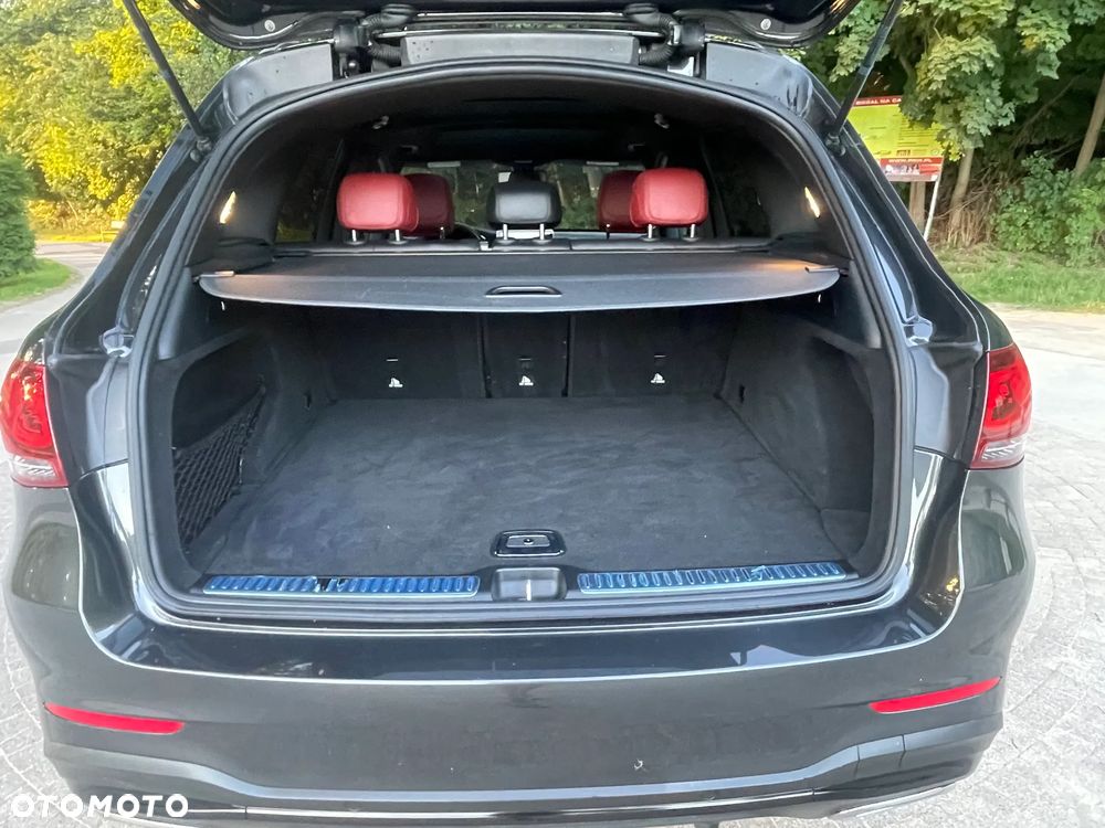 Mercedes-Benz GLC 300 4Matic 9G-TRONIC AMG Line Plus - 16