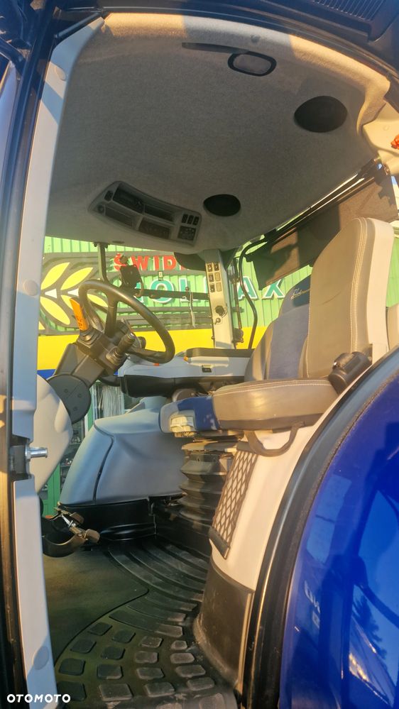 New Holland T7.270 Auto Command - 27