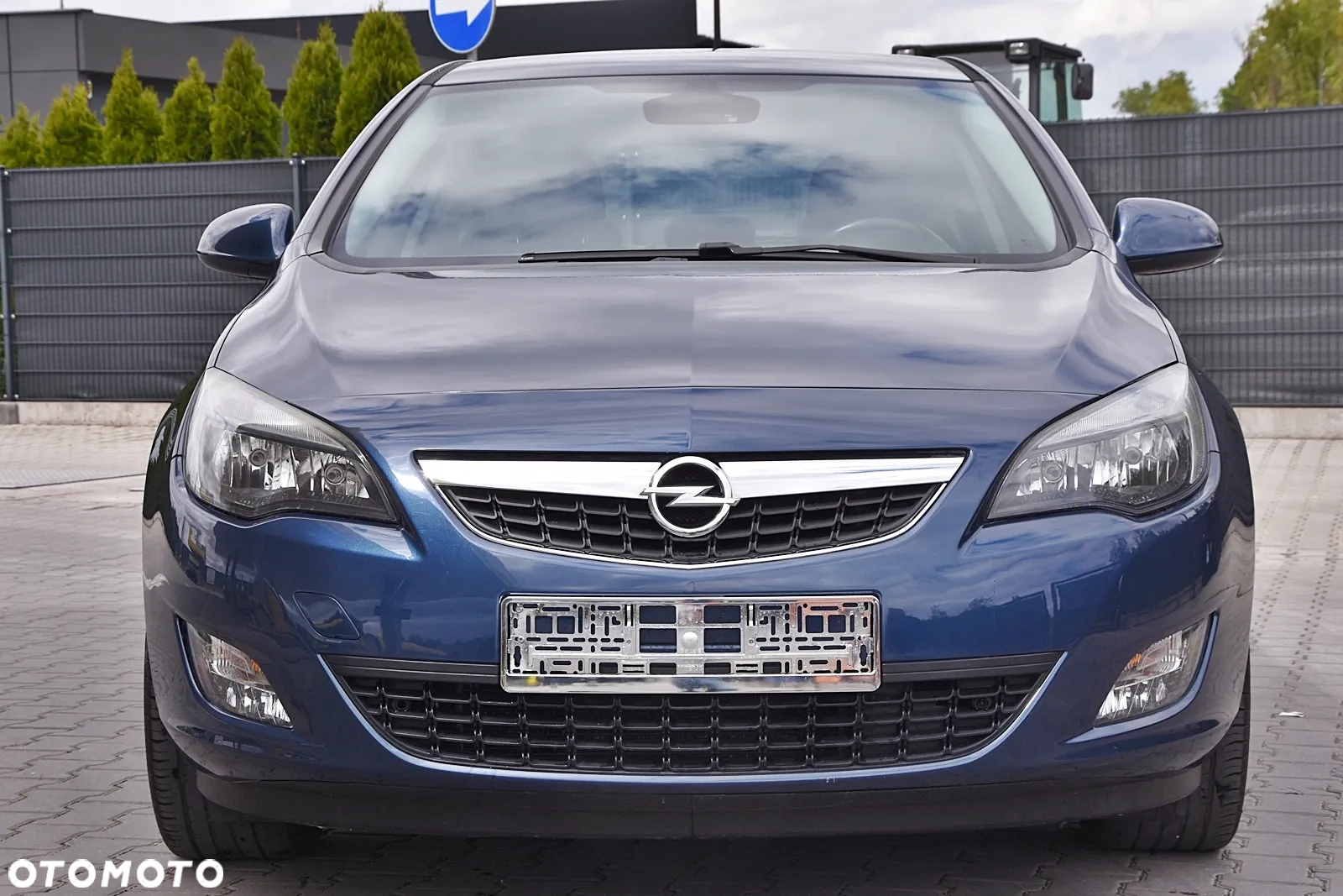 Opel Astra 1.6 Turbo Cosmo - 8