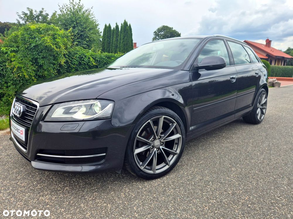 Audi A3 Sportback 1.6 TDI DPF Ambiente - 1