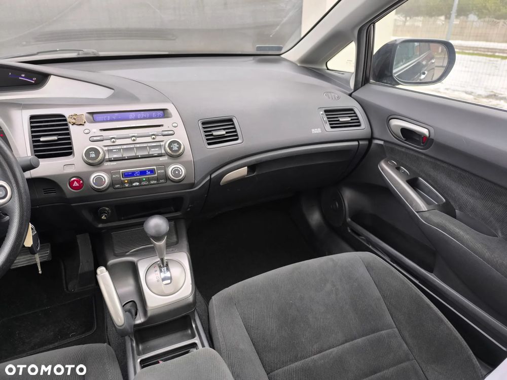 Honda Civic 1.8 Comfort - 19