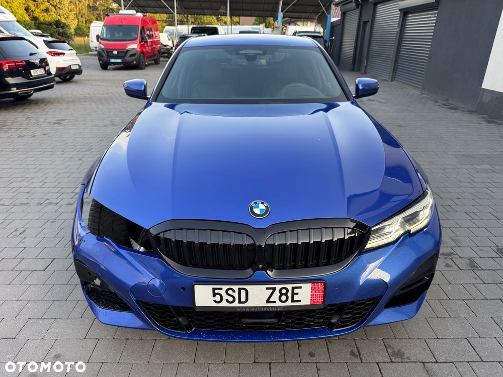 BMW Seria 3 330e M Sport - 4