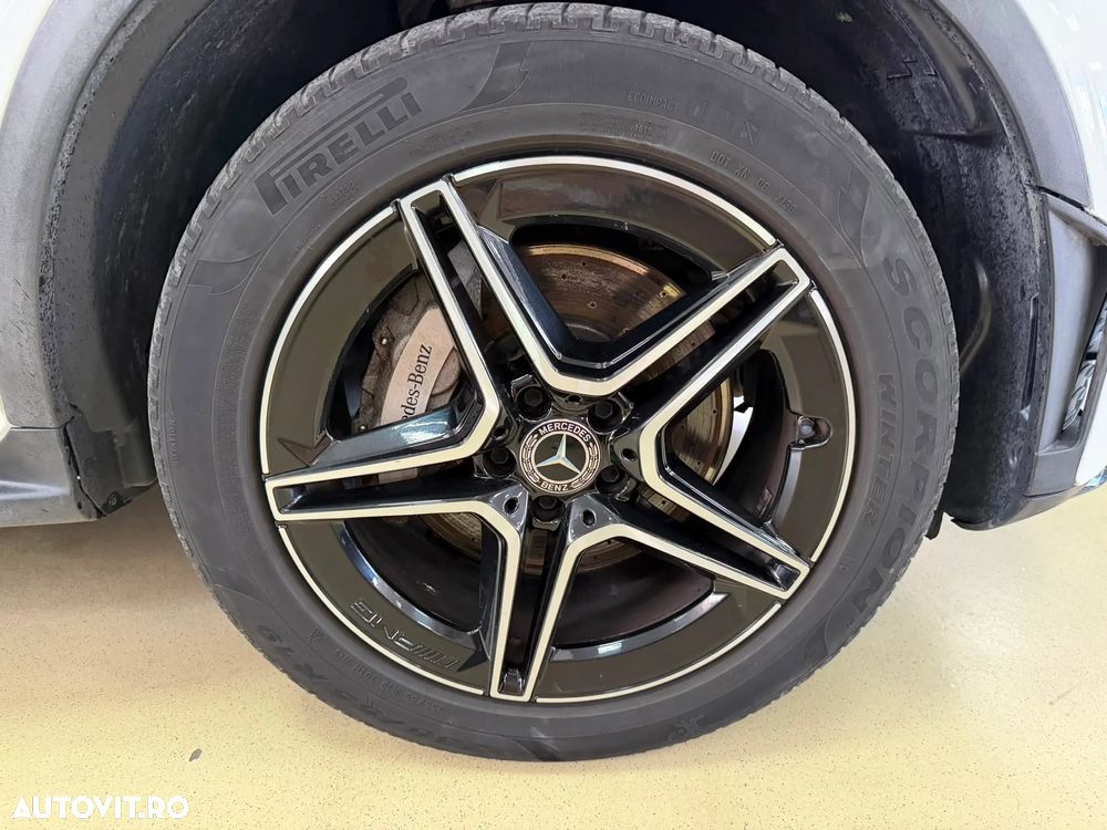 Mercedes-Benz GLC Coupe 220 d 4Matic 9G-TRONIC AMG Line - 12