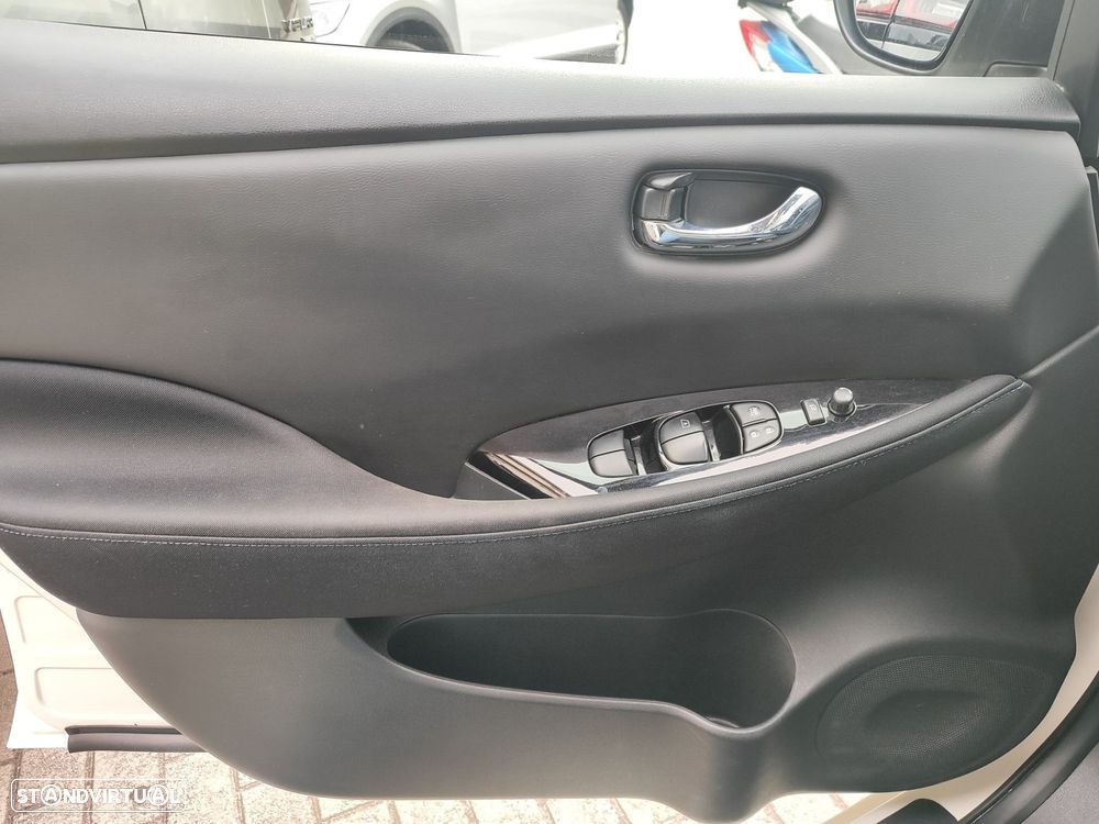 Nissan Leaf Acenta - 11