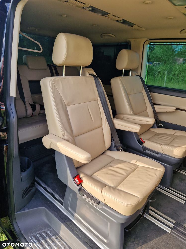Volkswagen Multivan - 20
