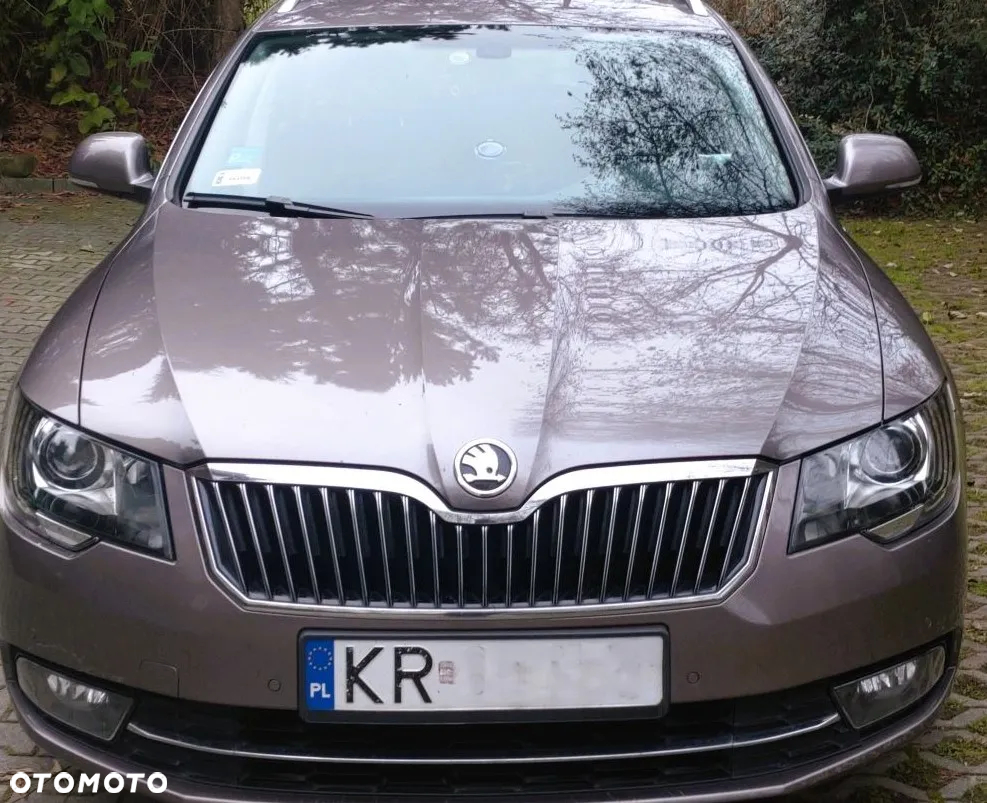 Skoda Superb 2.0 TDI Ambition DSG - 11
