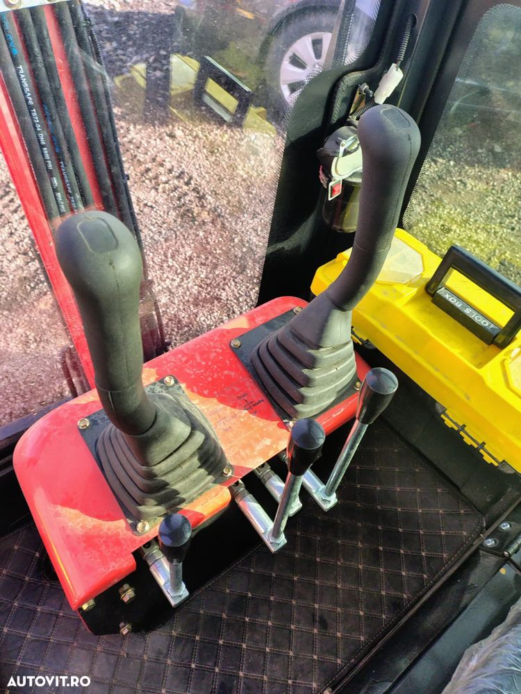 Cat MINI EXCAVATOR IRE15 - 9