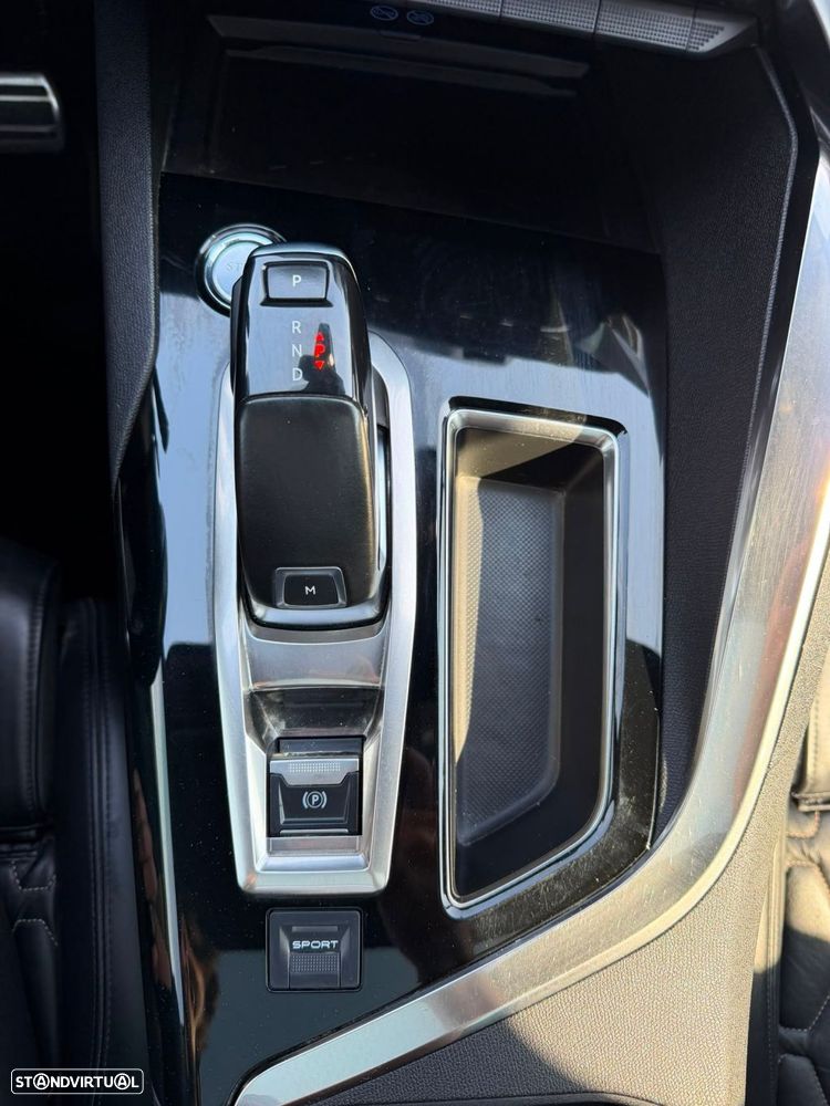 Peugeot 3008 1.5 BlueHDi GT Line EAT8 - 36