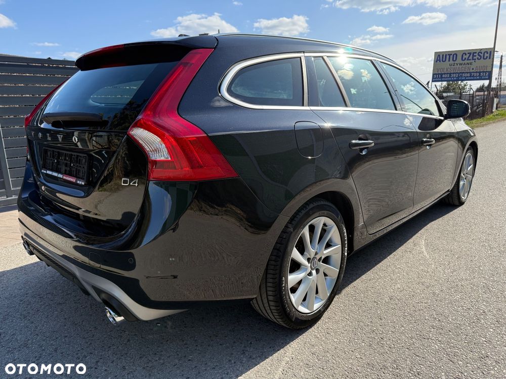 Volvo V60 D4 Geartronic RDesign - 22