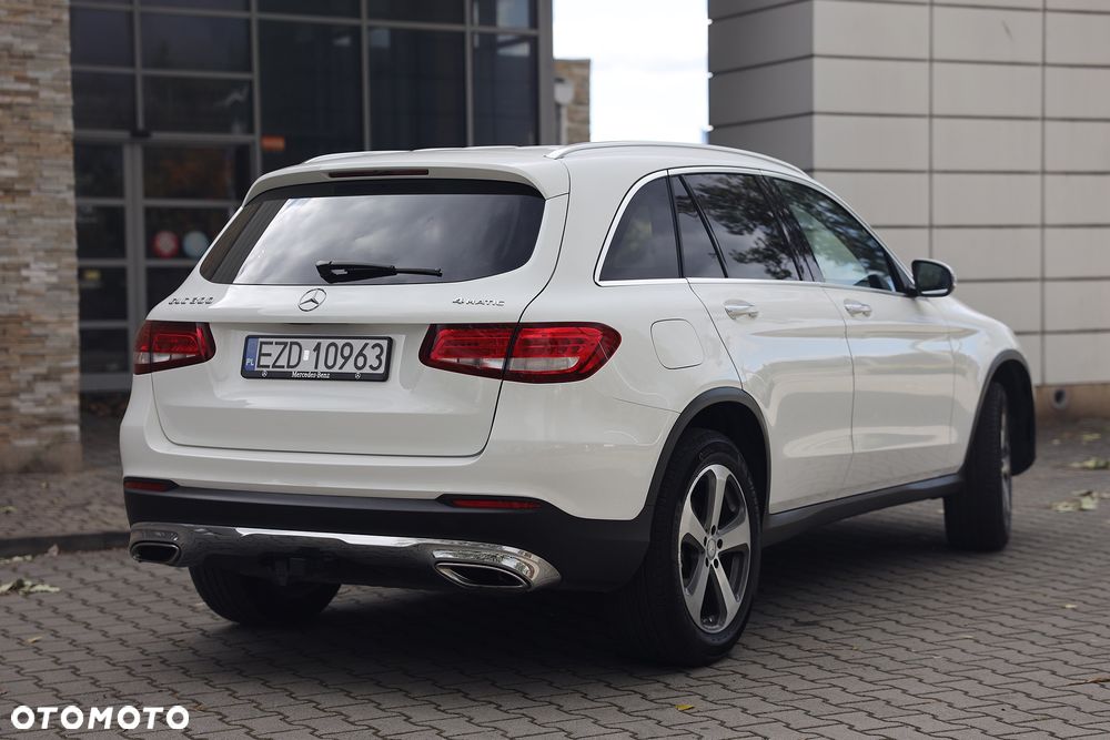 Mercedes-Benz GLC 300 4Matic 9G-TRONIC - 10
