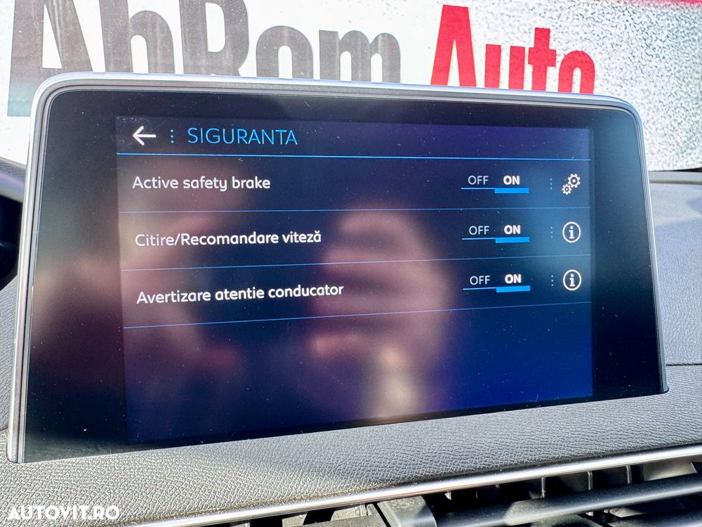 Peugeot 3008 1.2 PureTech S&S EAT8 Allure - 19