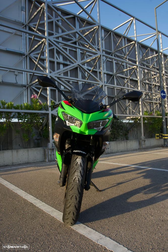 Kawasaki Ninja KRT - 33