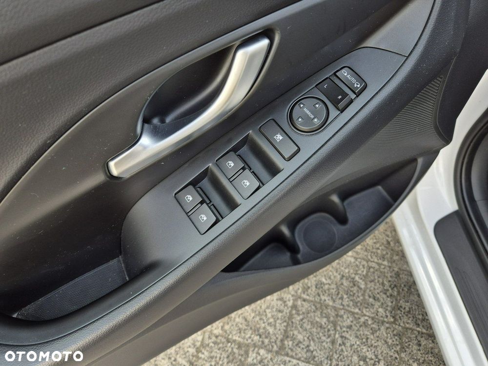 Hyundai i30 1.0 T-GDI Smart - 12