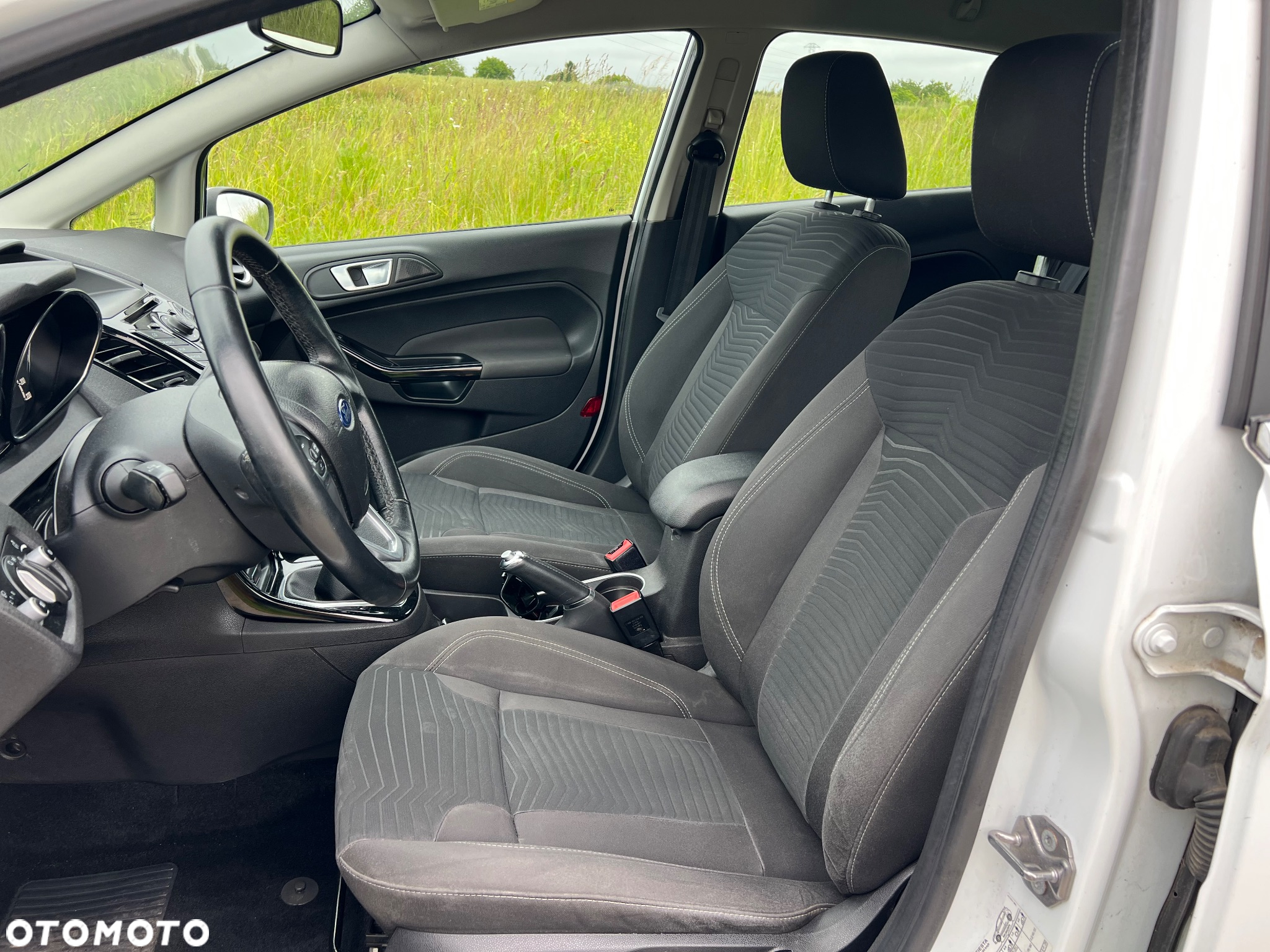 Ford Fiesta 1.0 EcoBoost S&S TITANIUM - 13