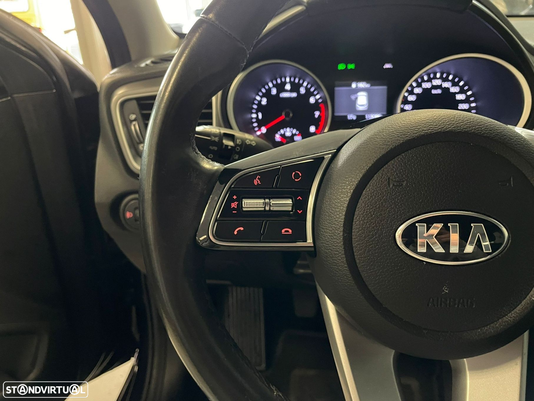 Kia Ceed 1.0 T-GDI Urban - 10
