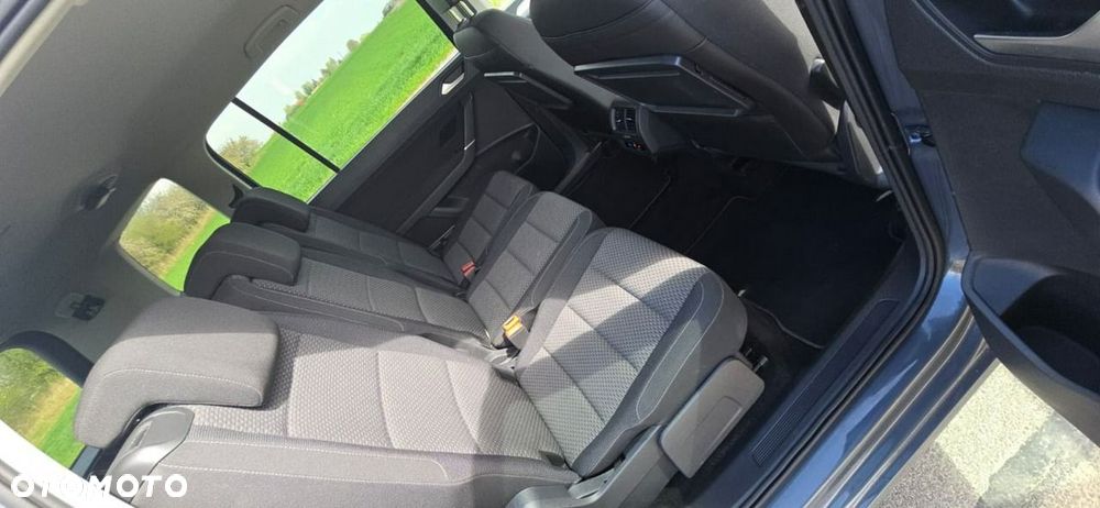 Volkswagen Touran - 39
