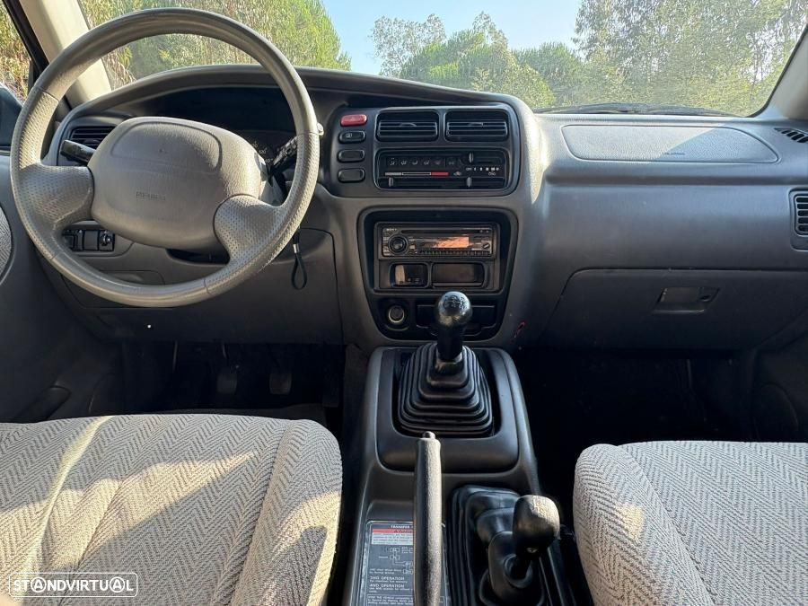 Suzuki Grand Vitara Metal Top 2.0 TDi - 11