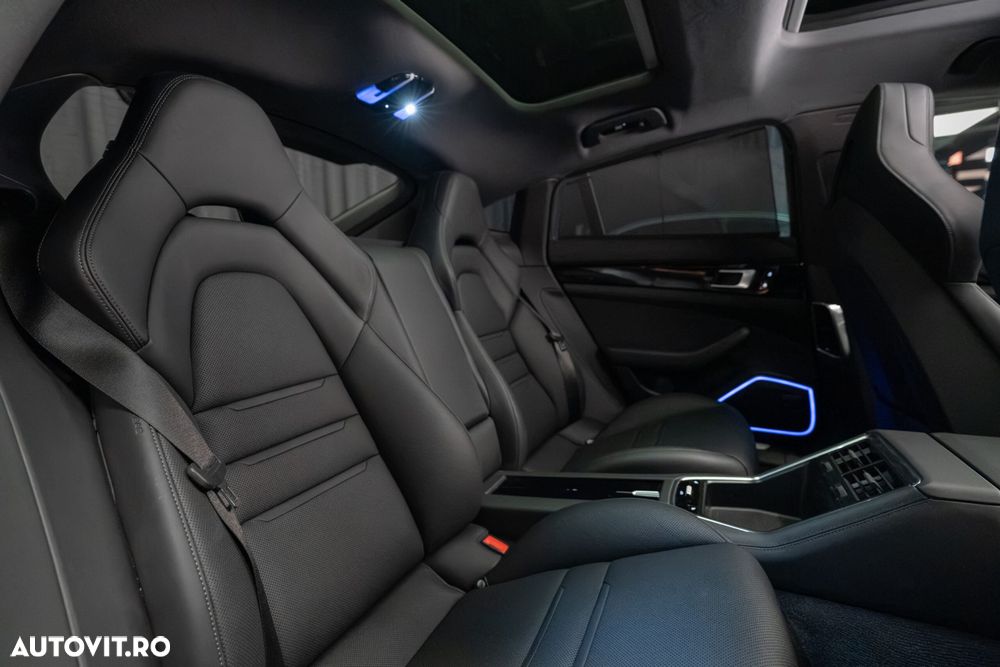 Porsche Panamera - 34