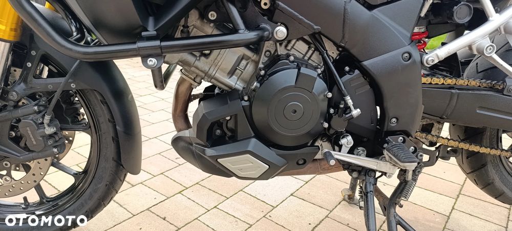 Suzuki V-STROM - 37
