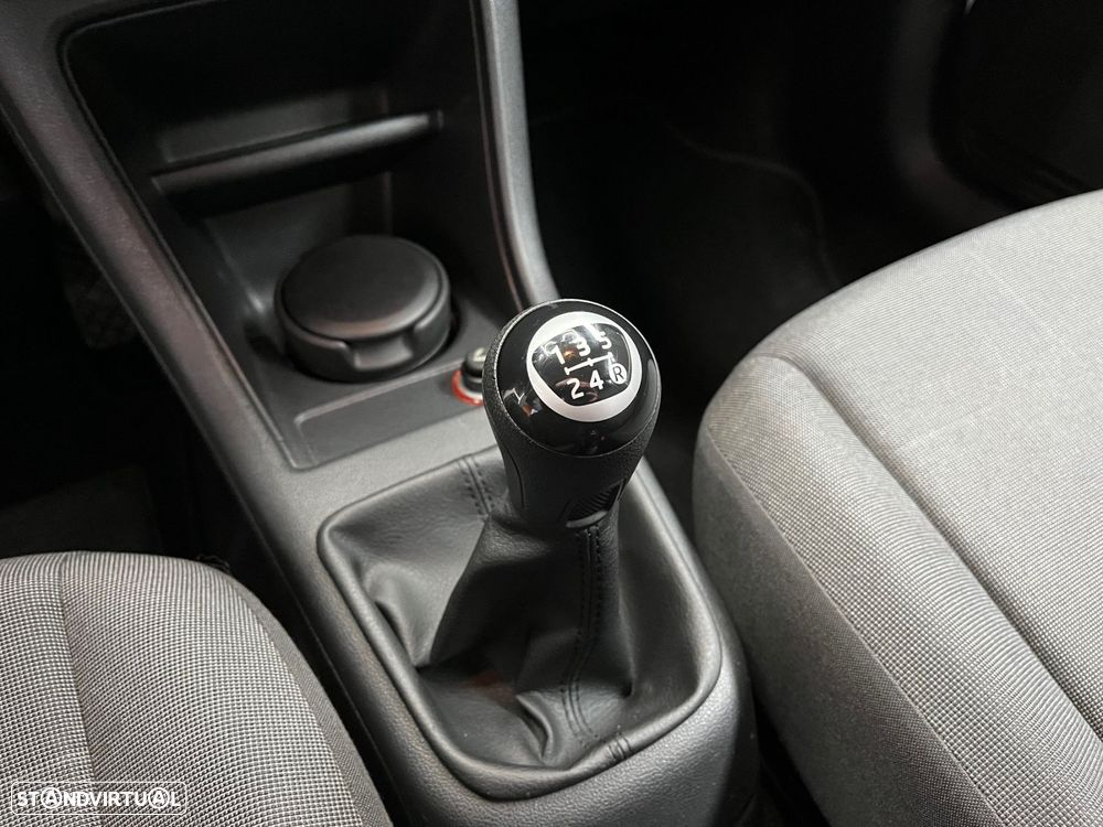 VW Up! 1.0 Take - 16