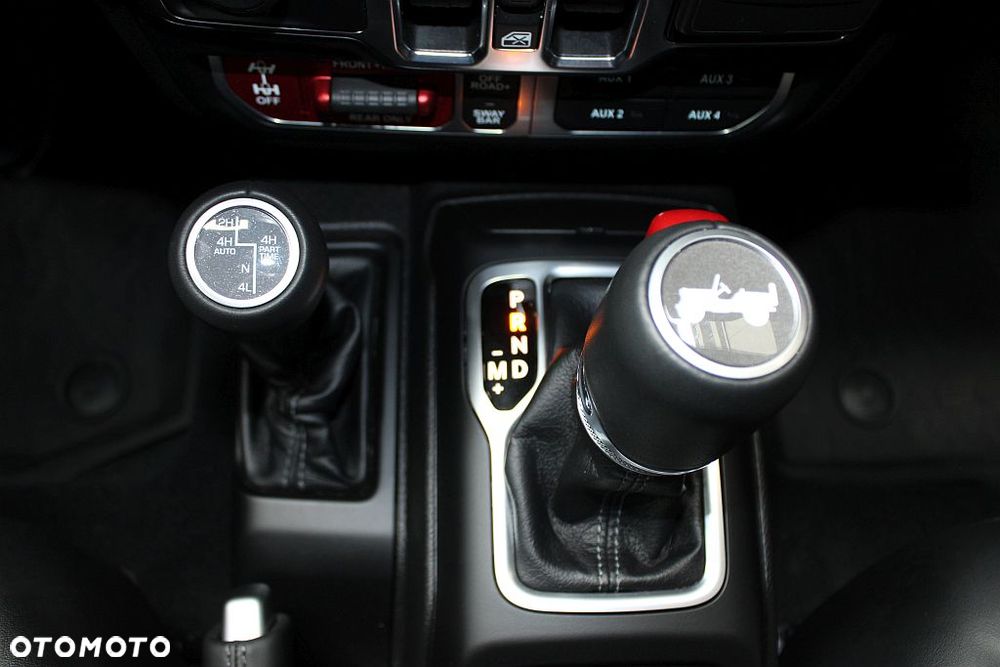 Jeep Wrangler - 34