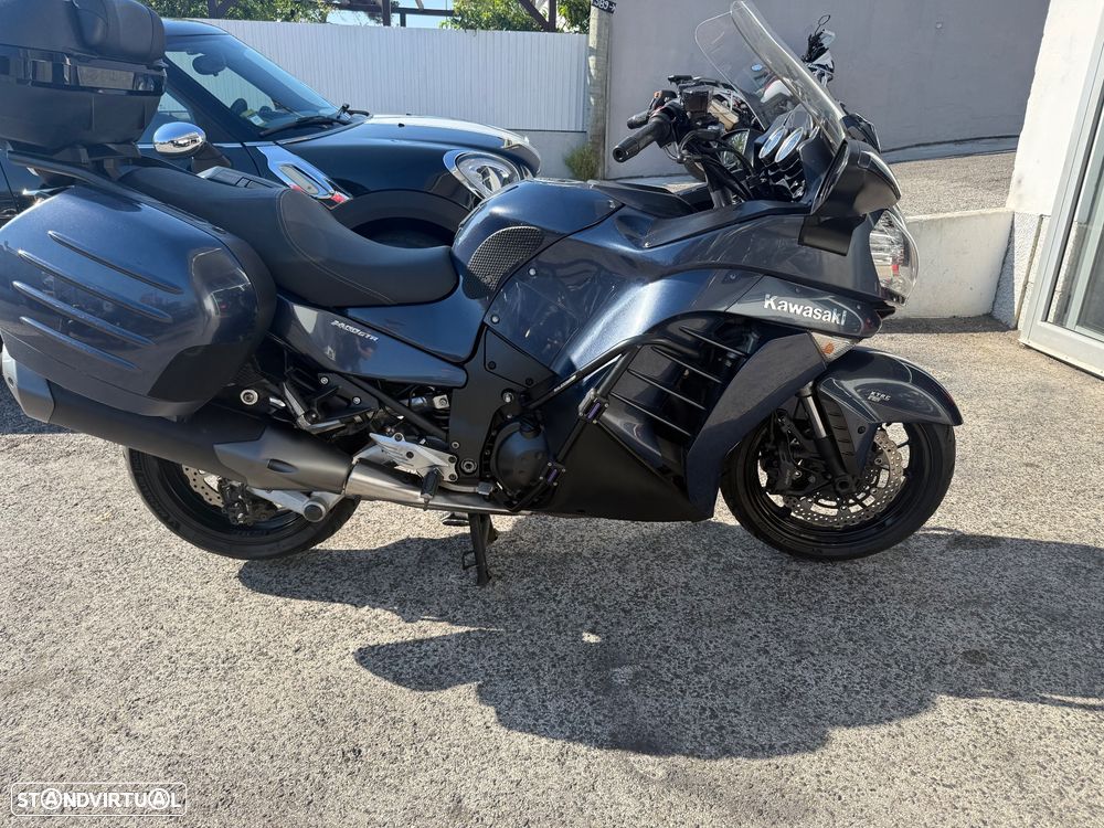 Kawasaki GTR 1400 abs - 3