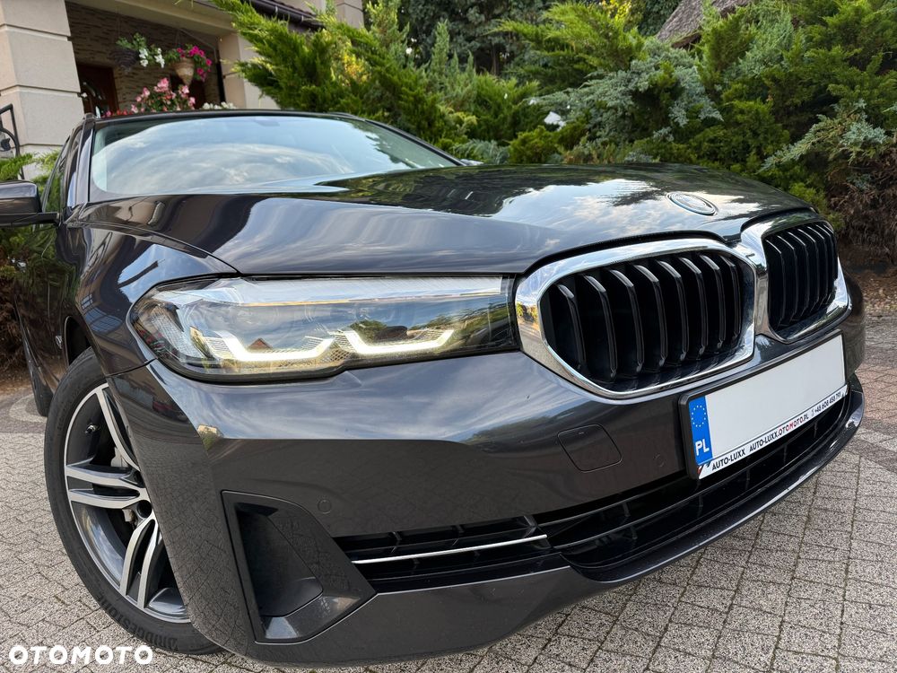 BMW Seria 5 530e xDrive Luxury Line sport - 9