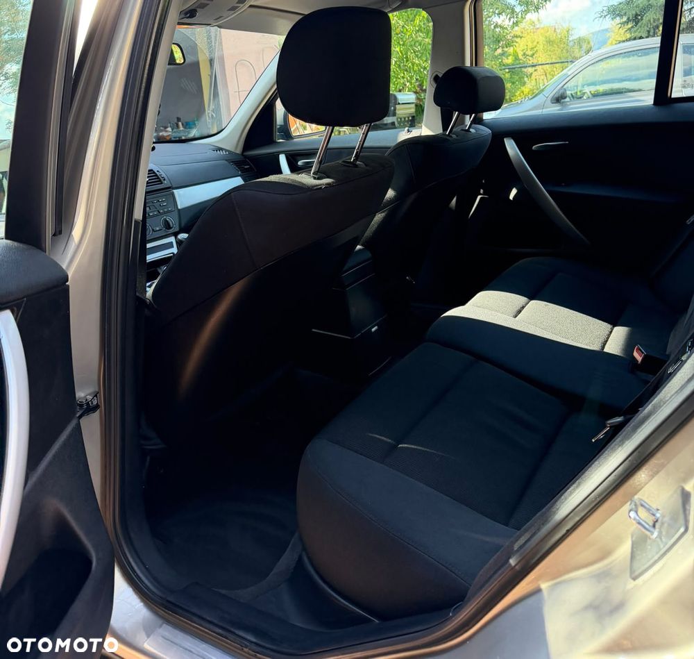 BMW X3 2.0d - 8