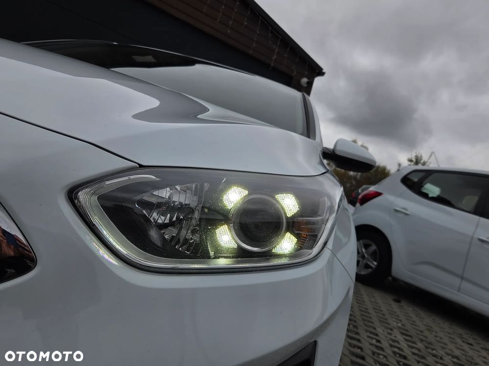 Kia Ceed - 13