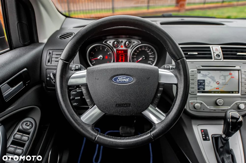 Ford Kuga 2.5 4x4 Titanium - 25
