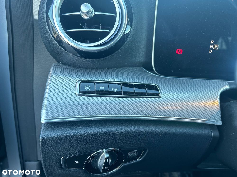 Mercedes-Benz Klasa E 400 d 4Matic 9G-TRONIC Avantgarde - 25