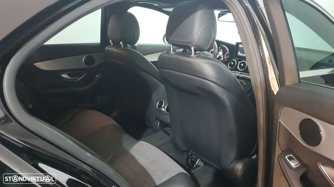 Mercedes-Benz C 300 h Exclusive - 38