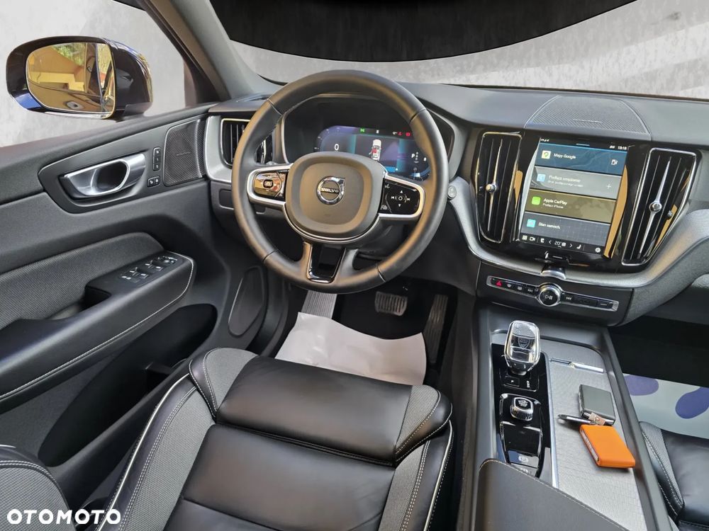 Volvo XC 60 B5 B AWD Plus Black Edition - 17