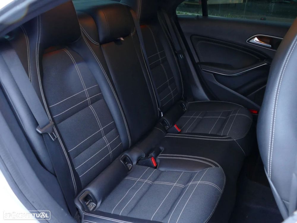 Mercedes-Benz CLA 200 CDi Urban Aut. - 26