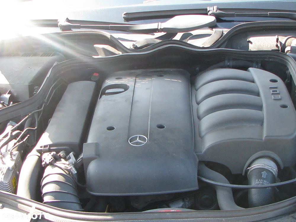 Mercedes-Benz Klasa E - 16