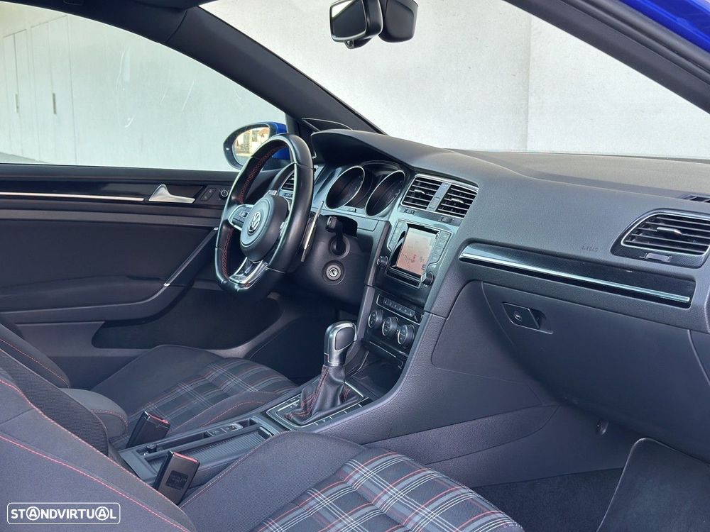 VW Golf 2.0 TSi GTi DSG Performance - 22