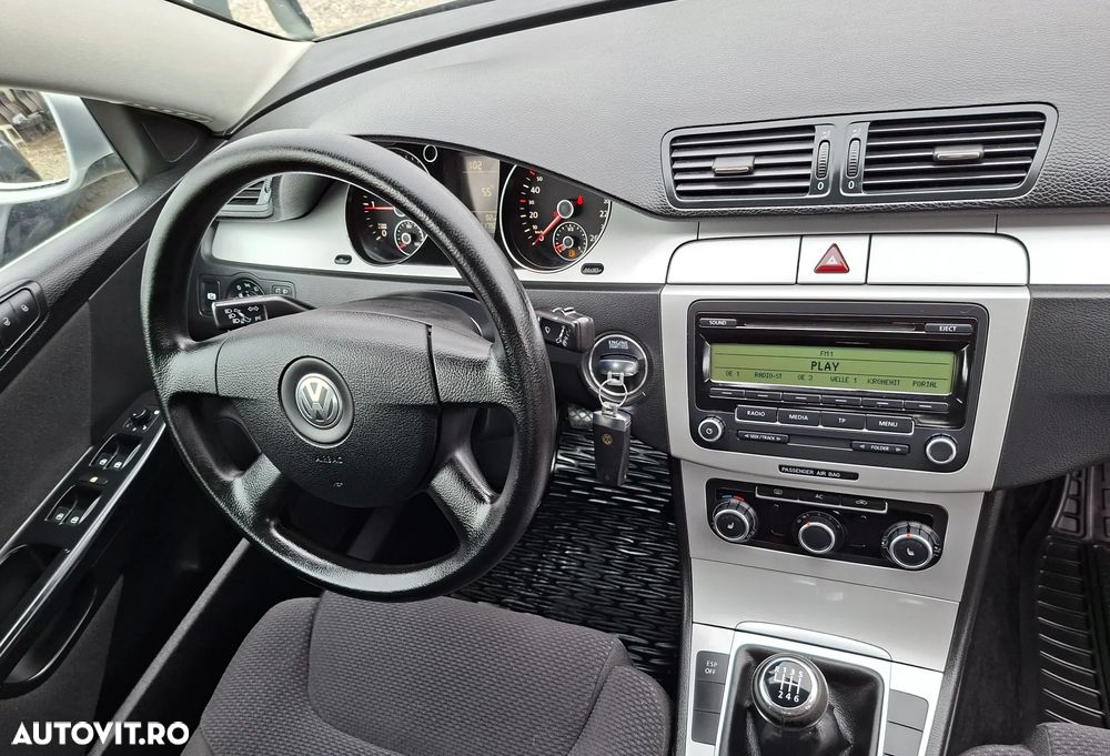 Volkswagen Passat - 13