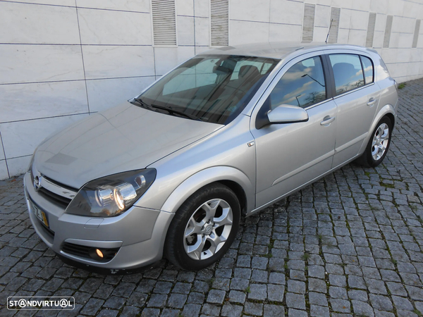 Opel Astra 1.7 CDTi Cosmo M5