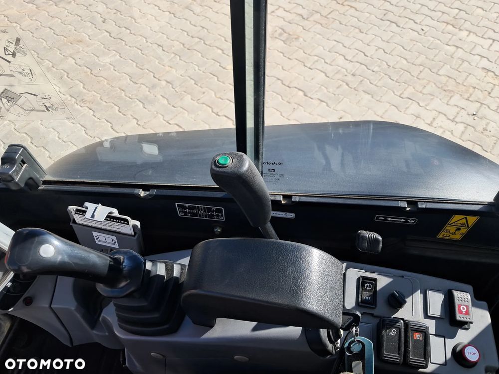 Kubota U27-4 WAGA 2700 kg 2.7t 1300 mth minikoparka * 2022 rok * 2 łyżki * lusterka * pełne oświetlenie jeden właściciel * zero obrys długie ramie szybkozłącze MS03 * hydrauliczna skarpówka * gąsienice 80% bez DPF Red Key * dodatkowe linie hydrauliczne jcb yanmar Cat takeuchi - 21