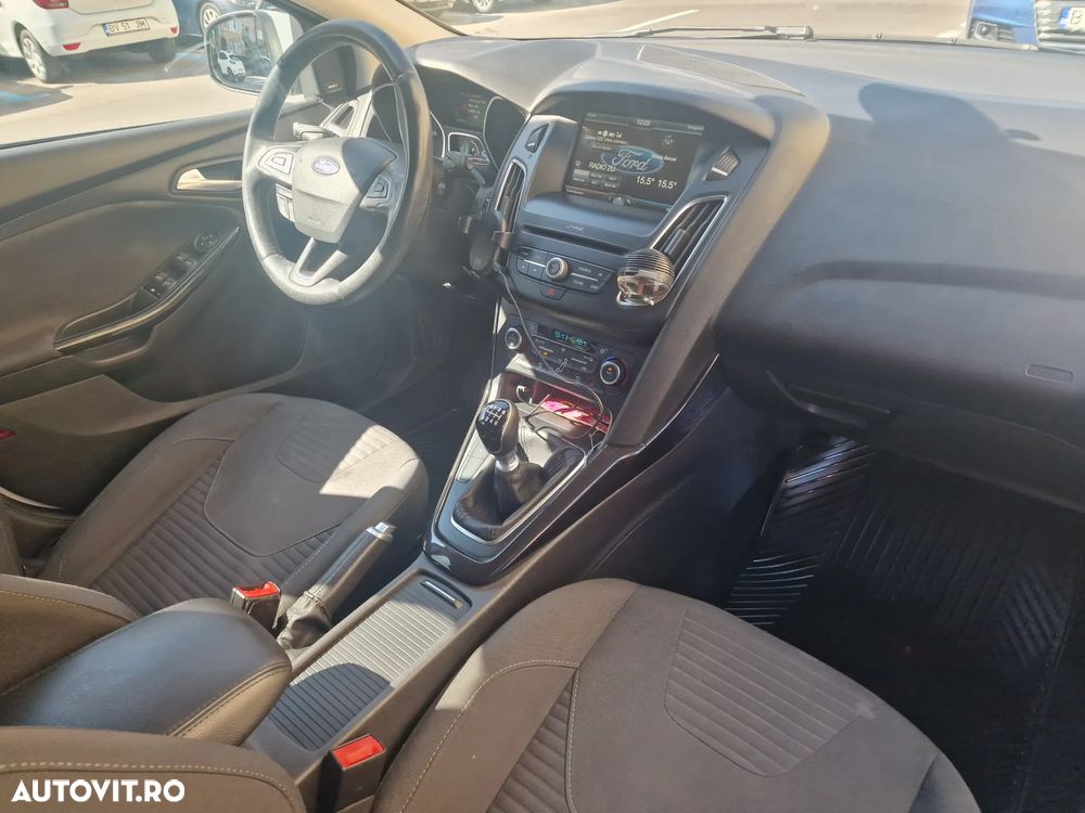 Ford Focus - 4