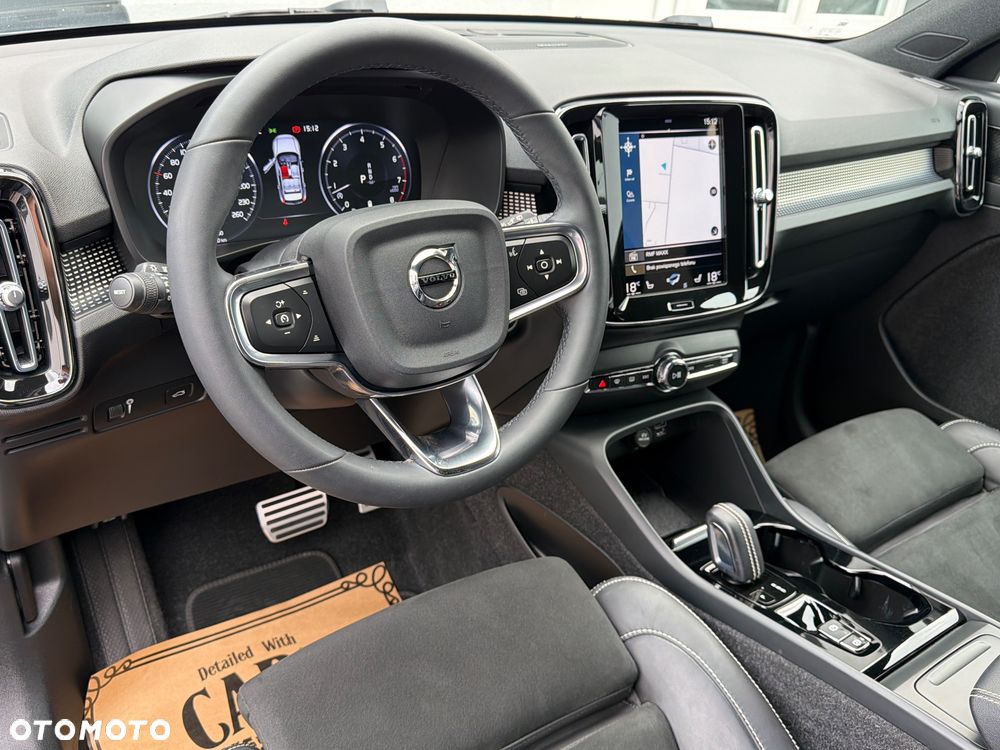 Volvo XC 40 B3 B DKG Ultra Dark - 6